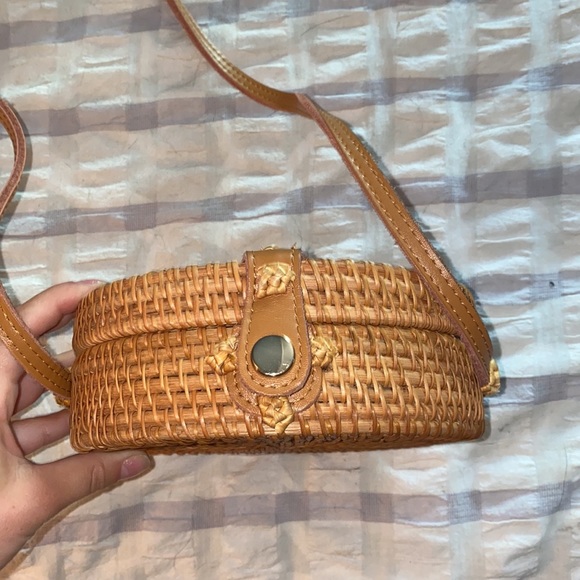 Urban outfitters round rattan bag - Picture 2 of 3